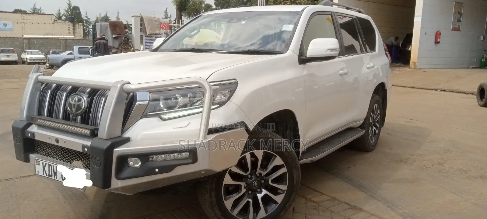 Toyota Land Cruiser Prado 2023 White