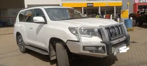 Toyota Land Cruiser Prado 2023 White