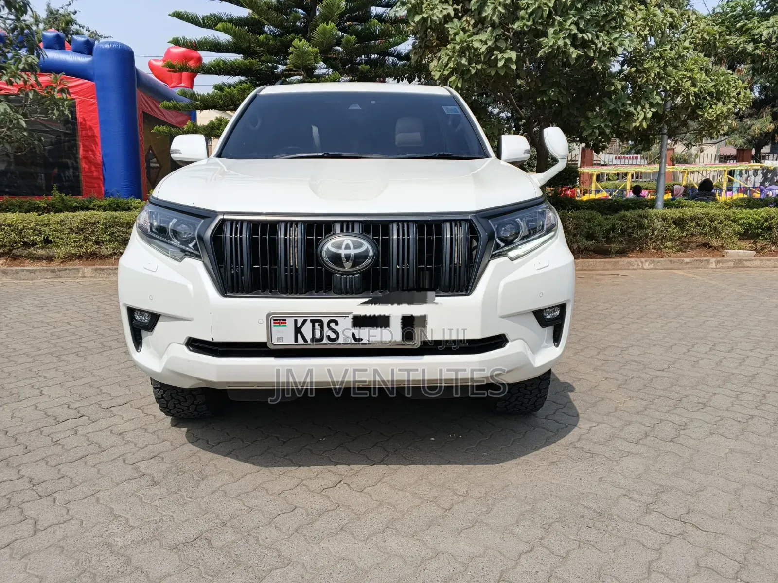 Toyota Land Cruiser Prado 2019 White