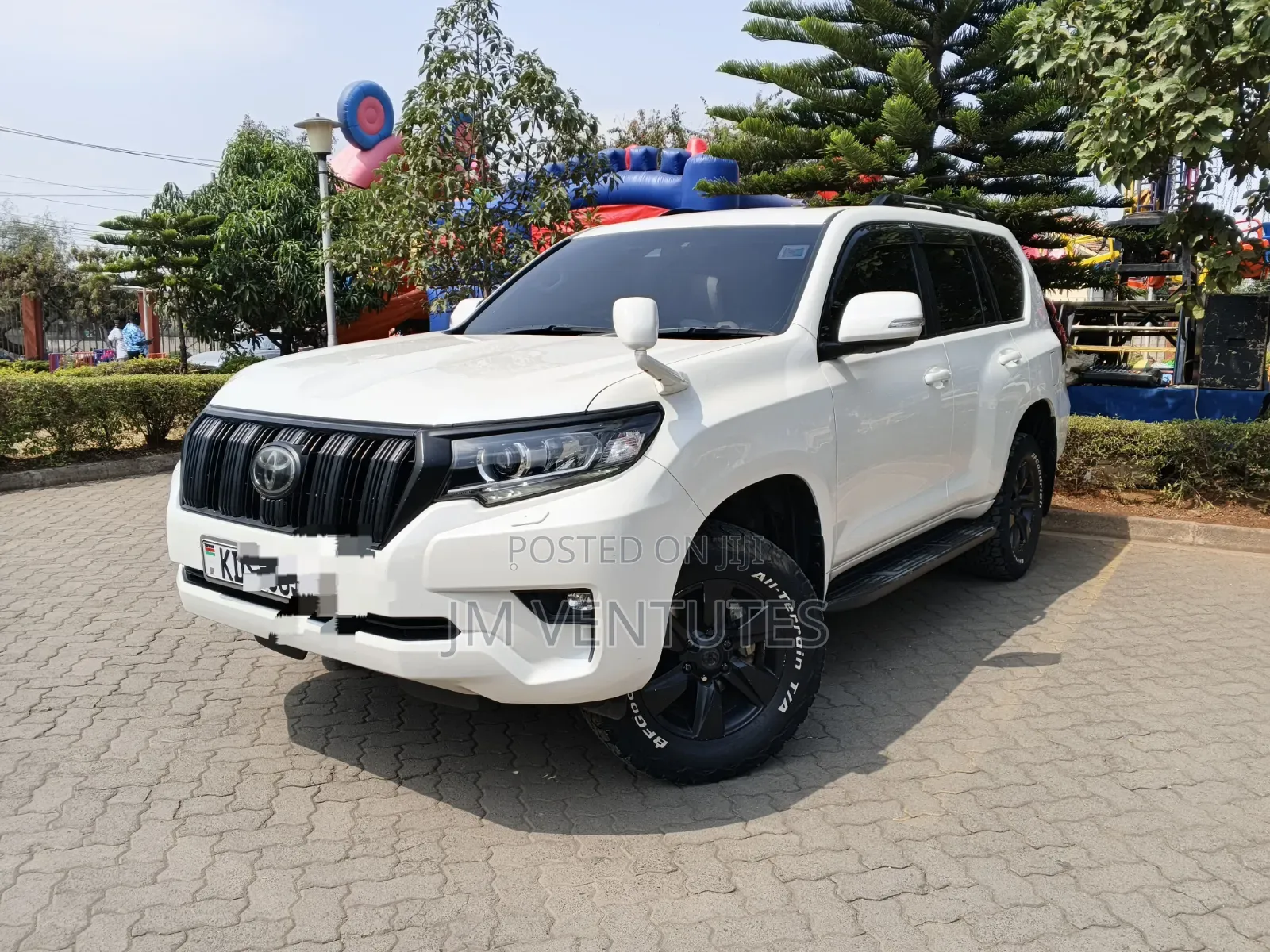 Toyota Land Cruiser Prado 2019 White