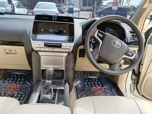 Toyota Land Cruiser Prado 2019 White