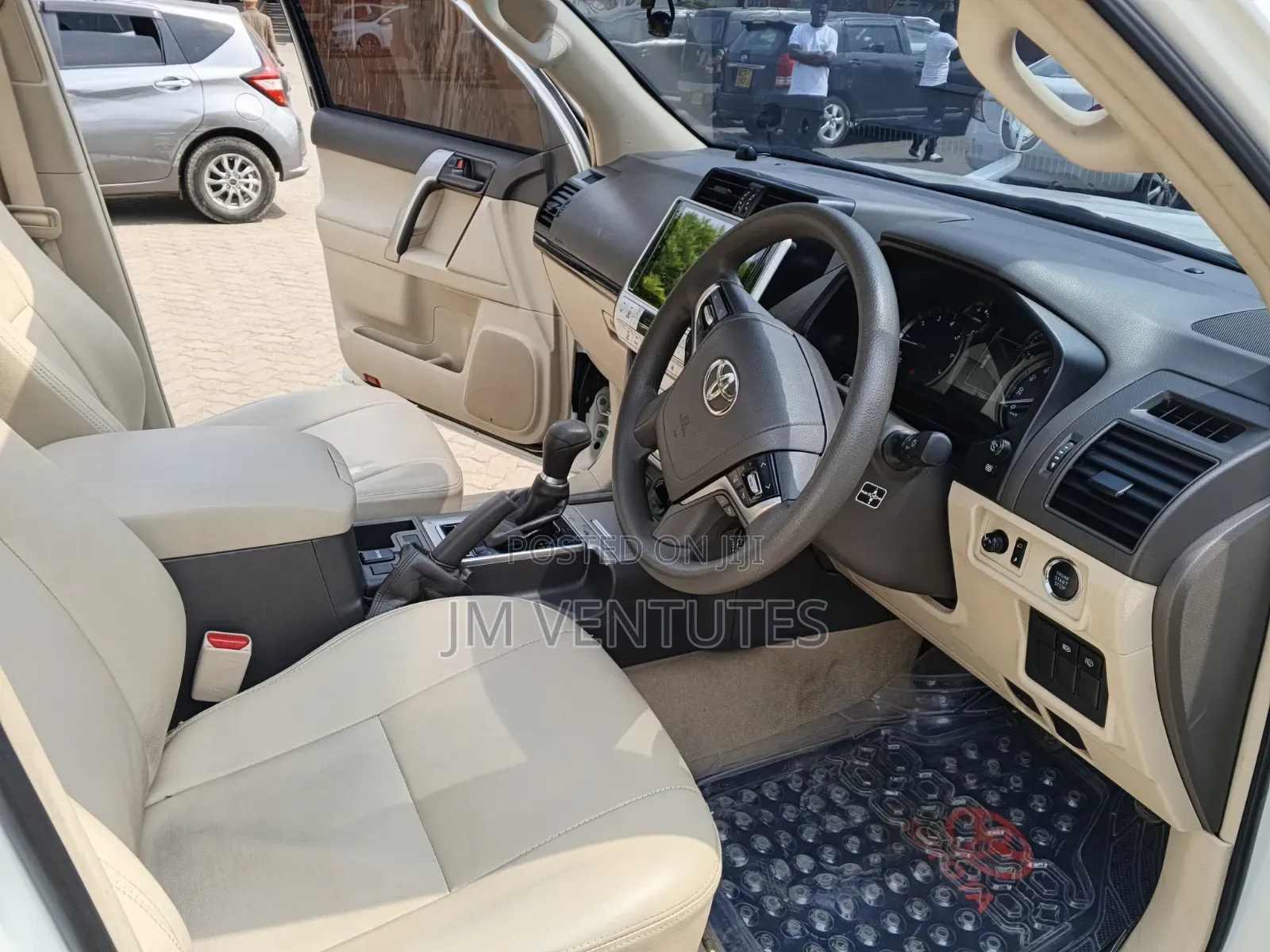 Toyota Land Cruiser Prado 2019 White