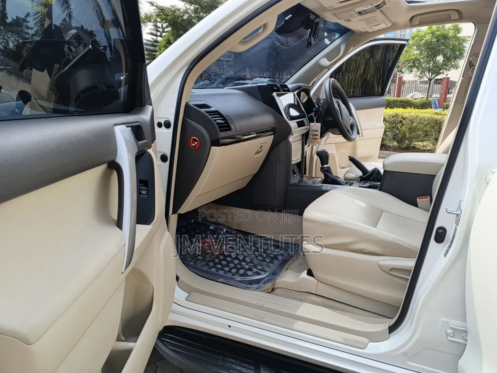 Toyota Land Cruiser Prado 2019 White