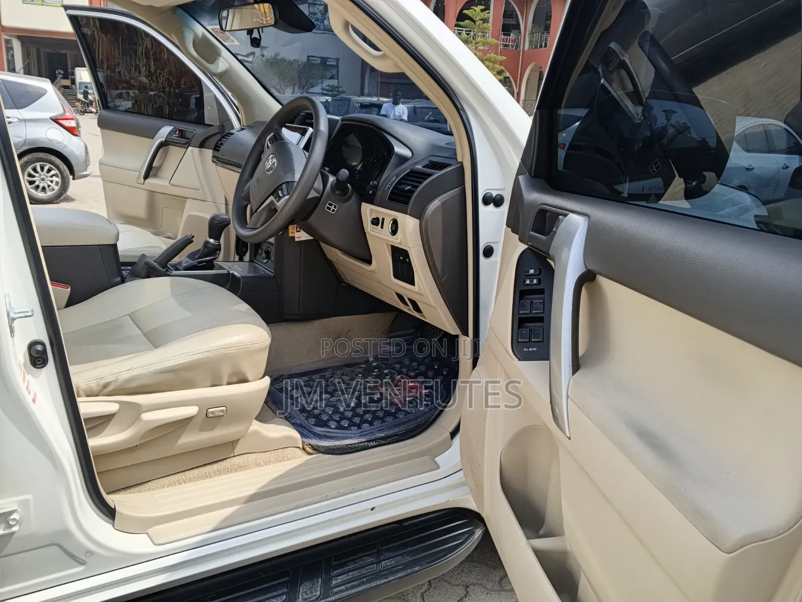 Toyota Land Cruiser Prado 2019 White