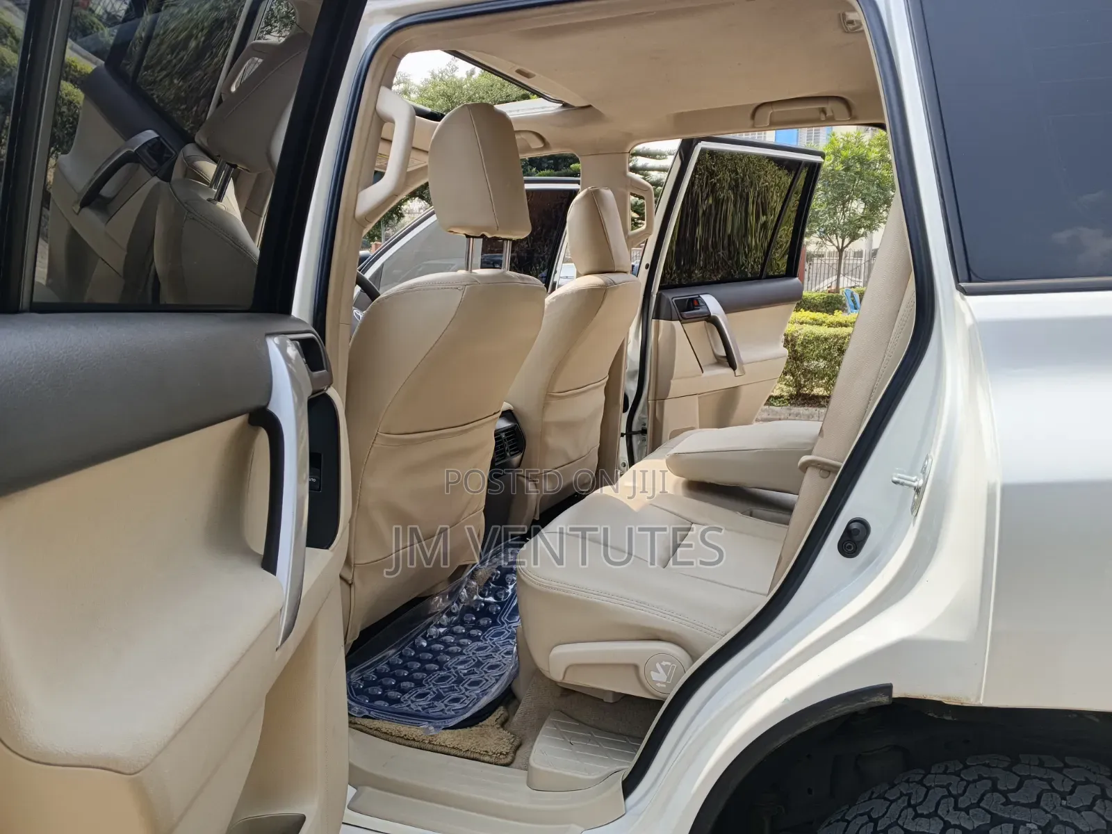 Toyota Land Cruiser Prado 2019 White