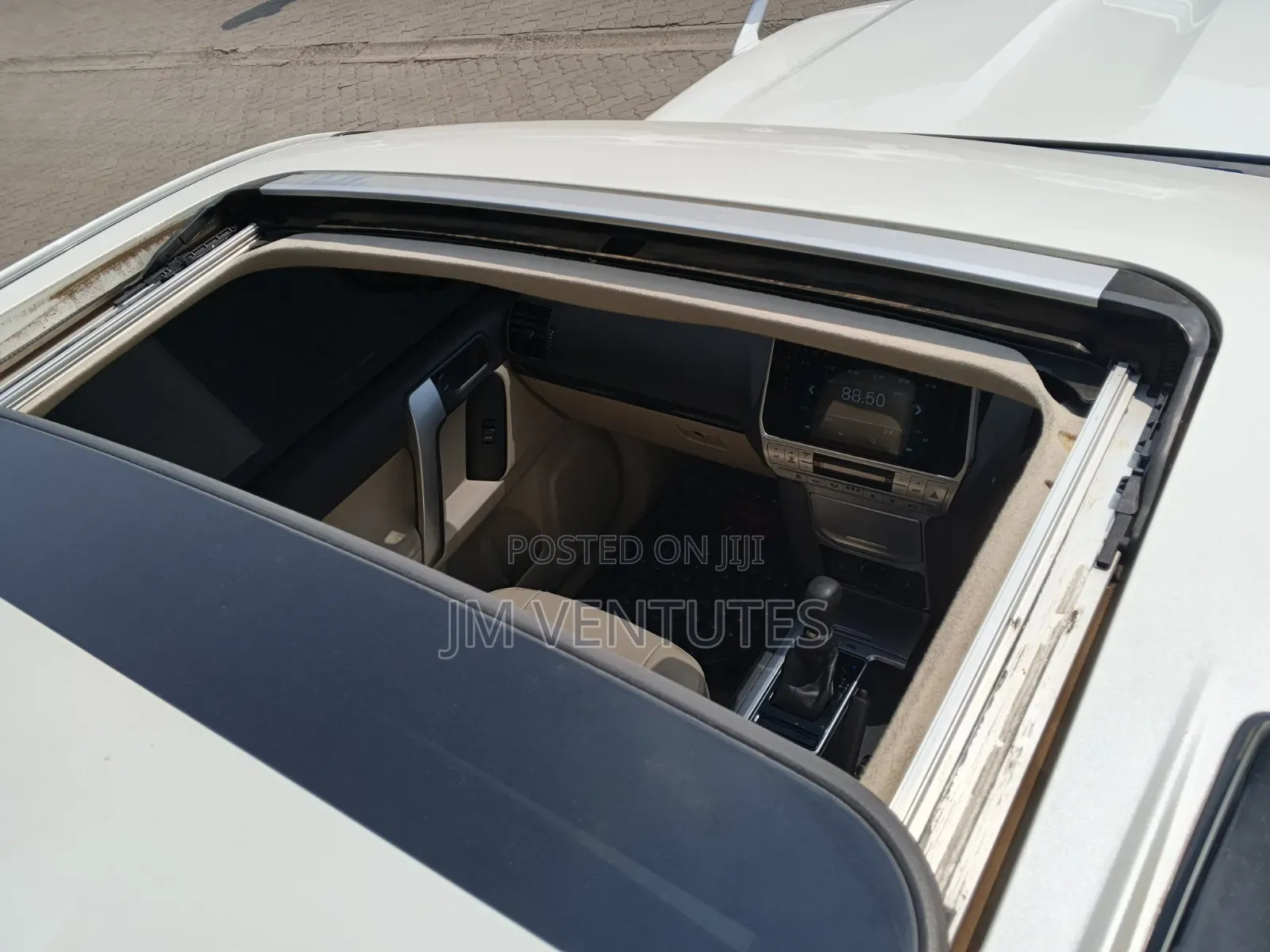 Toyota Land Cruiser Prado 2019 White