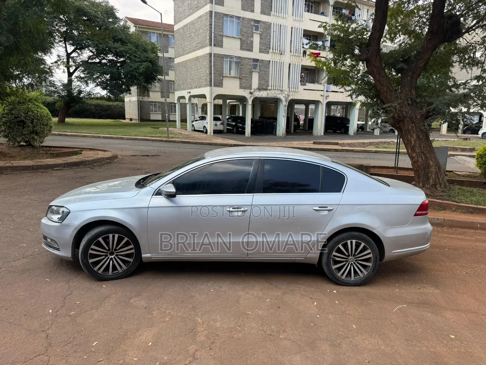 Volkswagen Passat 2011 Silver