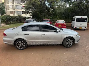 Volkswagen Passat 2011 Silver