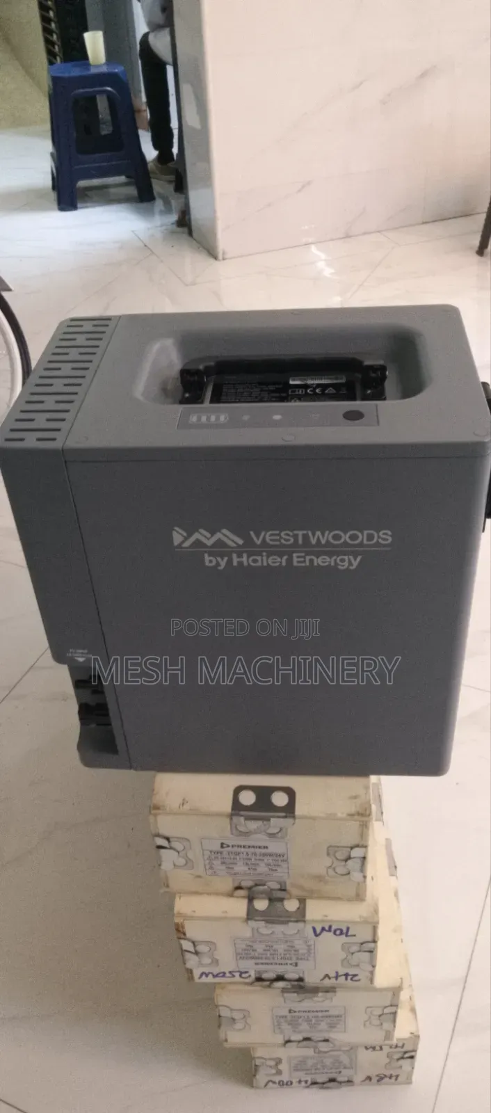 Vestwood Portable Power Station (2009.6wh/1000w Acmax Output)