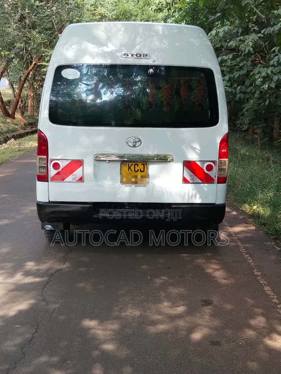 Toyota HiAce 2011 White