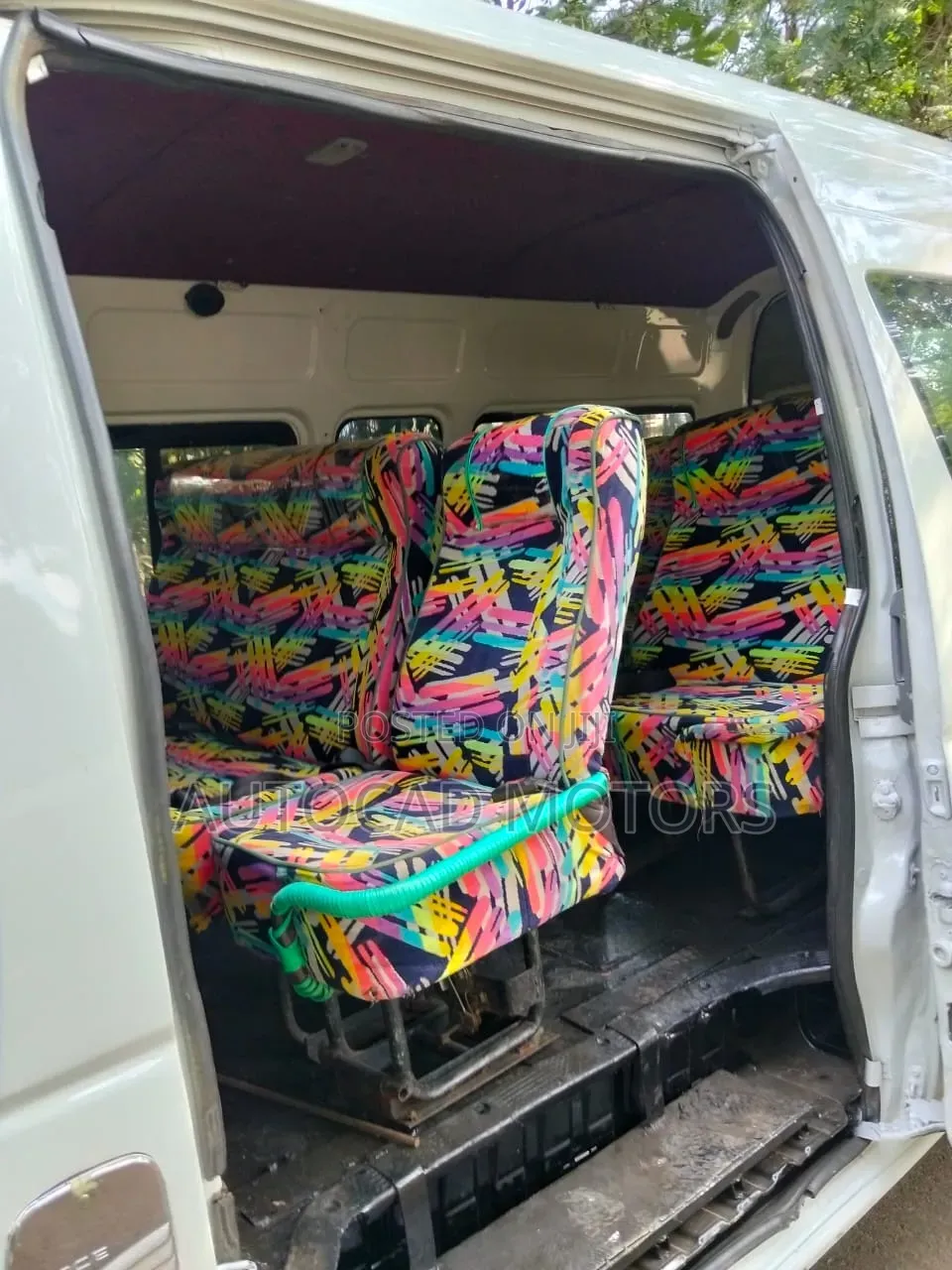 Toyota HiAce 2011 White