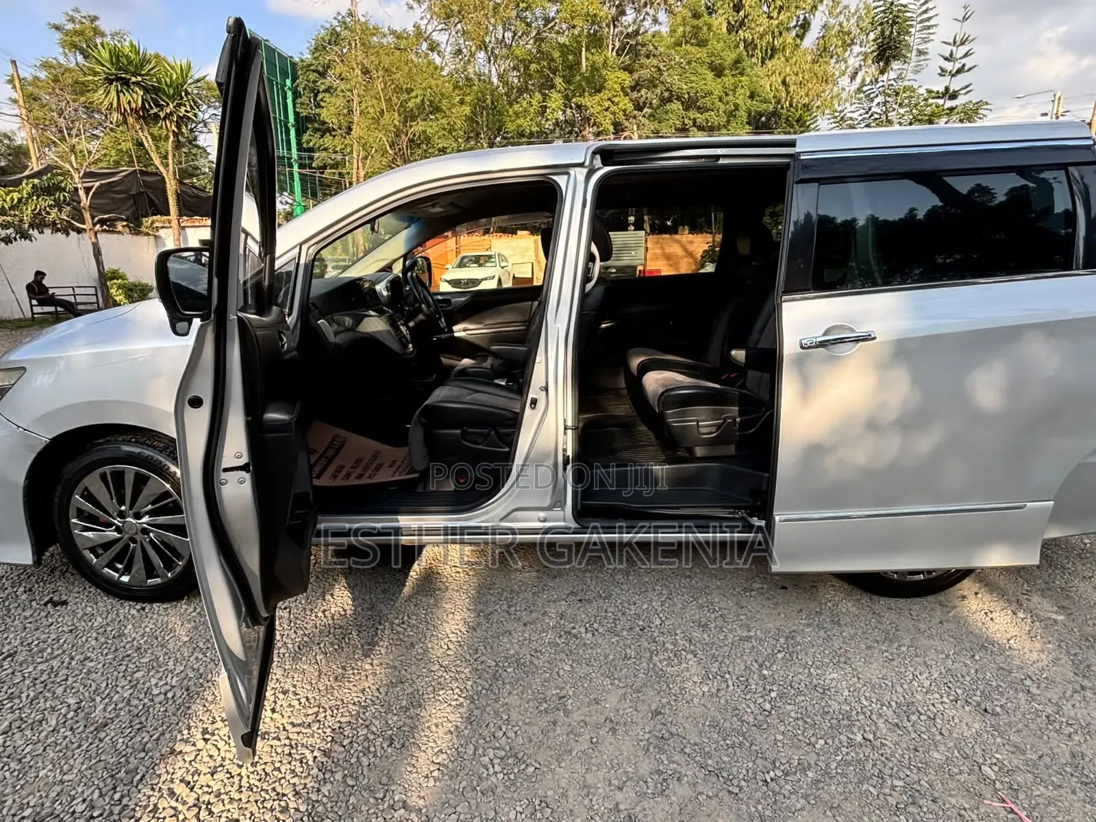 Nissan Elgrand SV Premium 2014 Silver