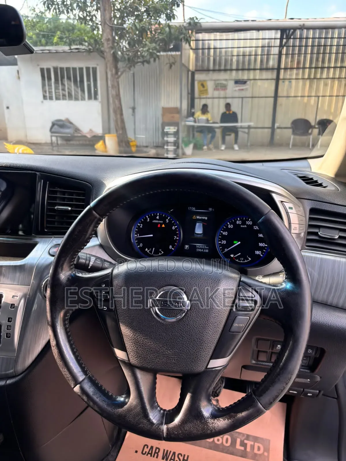 Nissan Elgrand SV Premium 2014 Silver