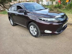 Toyota Harrier 2014