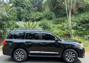 Toyota Land Cruiser 2012 Black