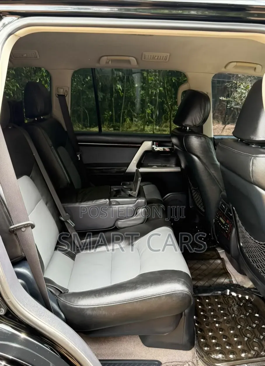 Toyota Land Cruiser 2012 Black