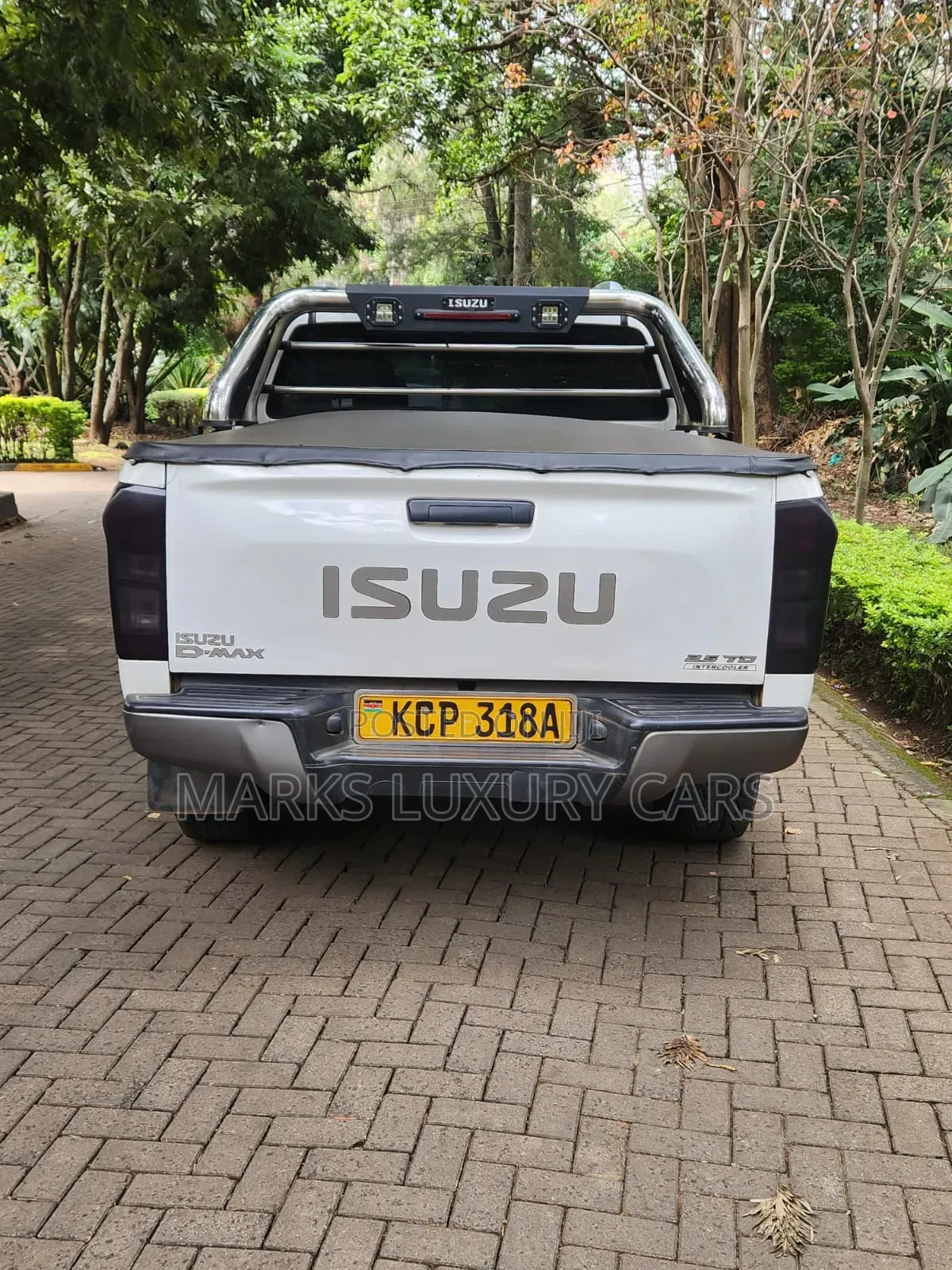 Isuzu D-MAX 2017 White