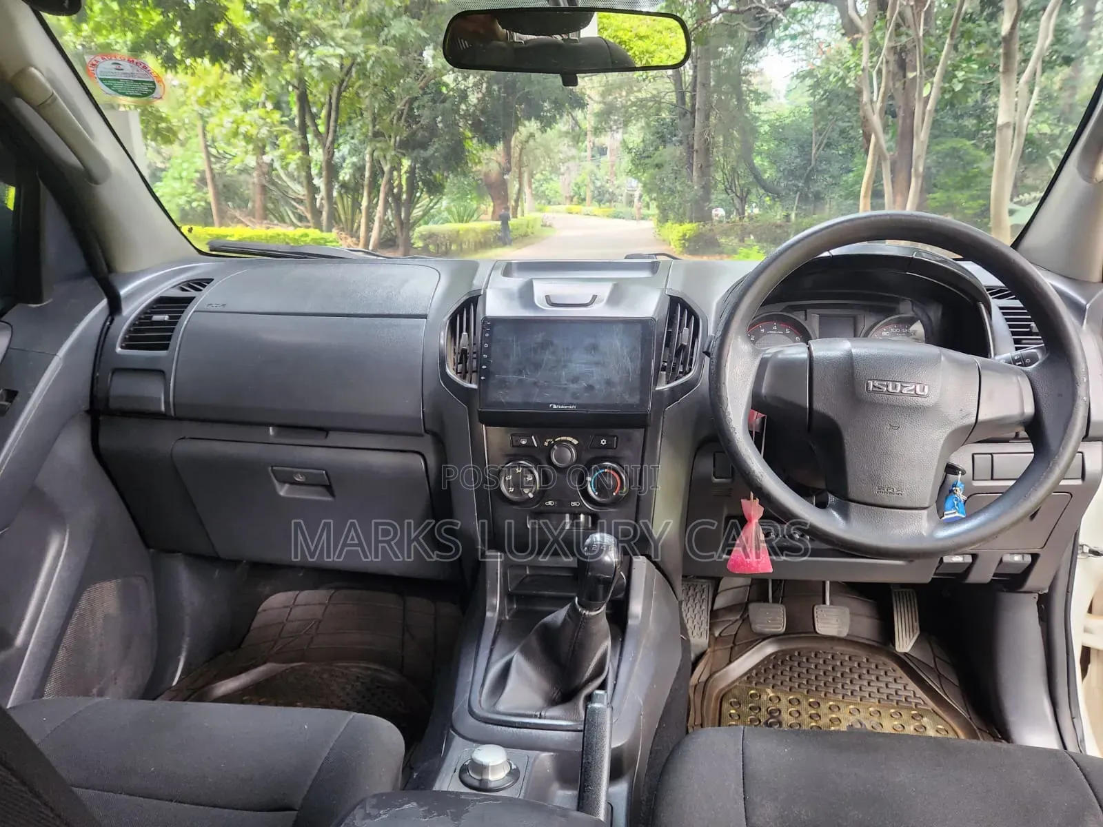 Isuzu D-MAX 2017 White