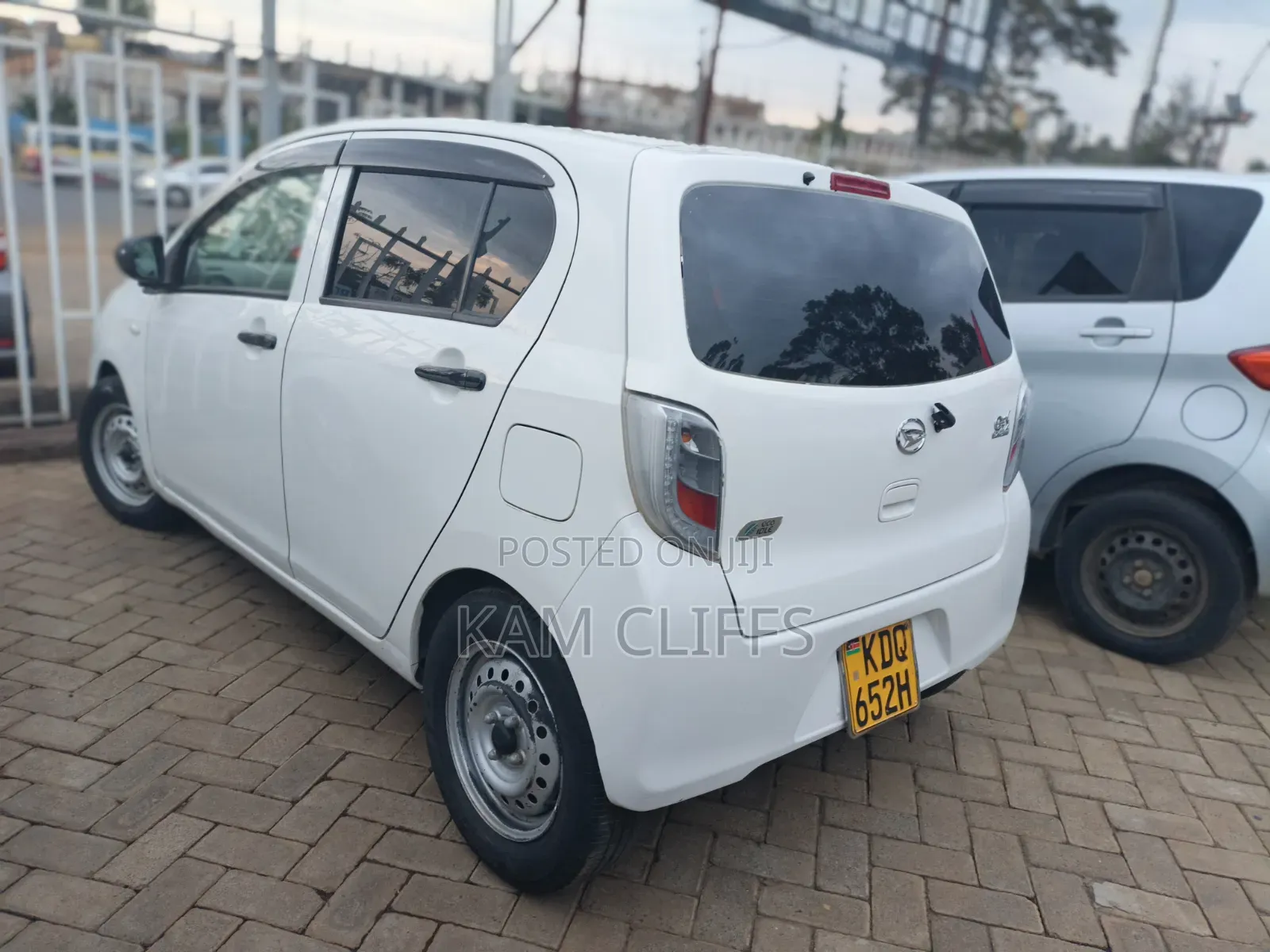 Daihatsu Mira 2018 White