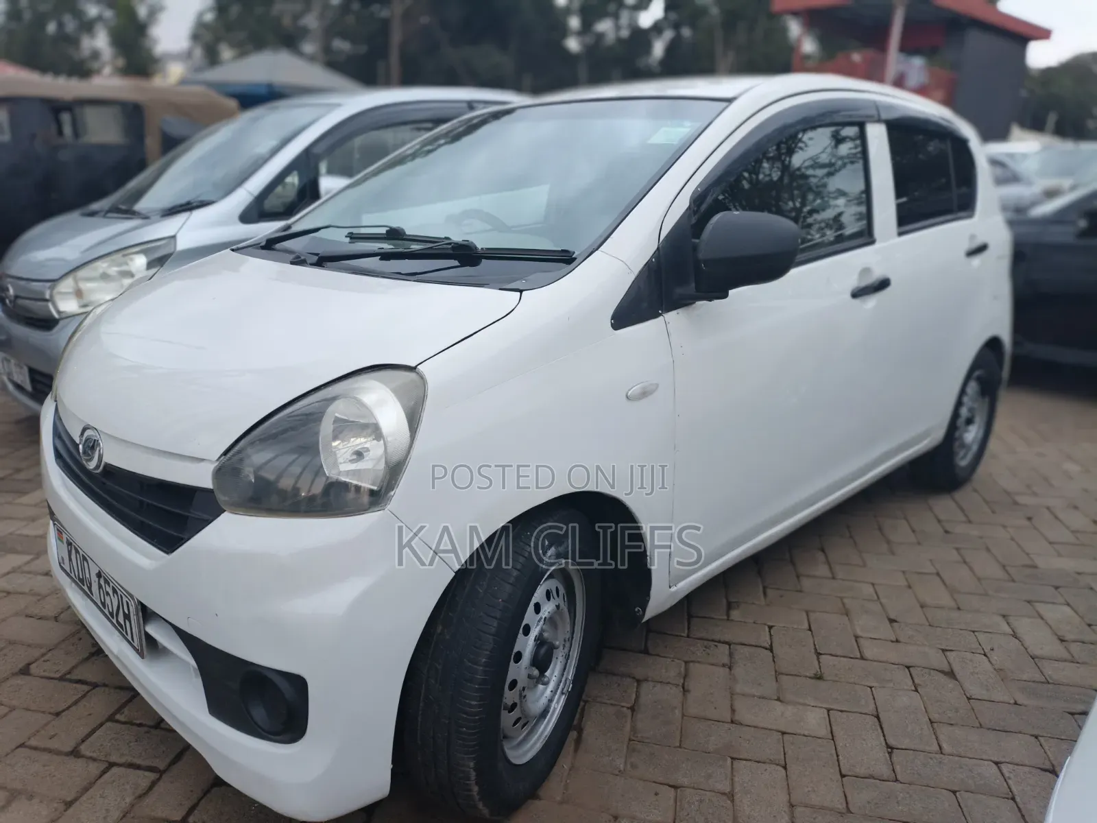 Daihatsu Mira 2018 White