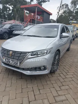 Toyota Premio 2017 Silver