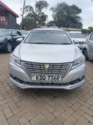 Toyota Premio 2017 Silver