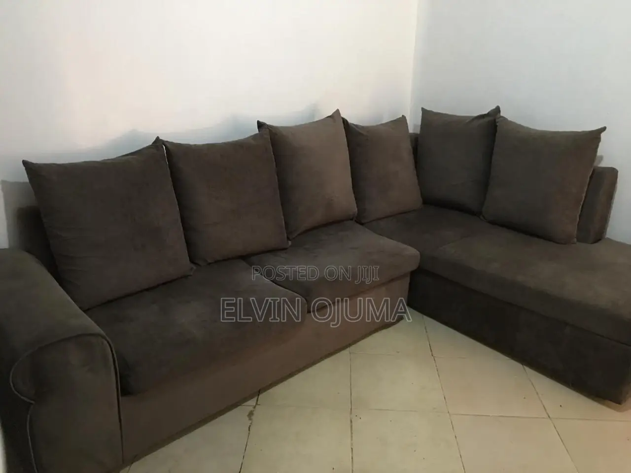 Clean 5-Seater L-Shaped Couch (Slightly Used)