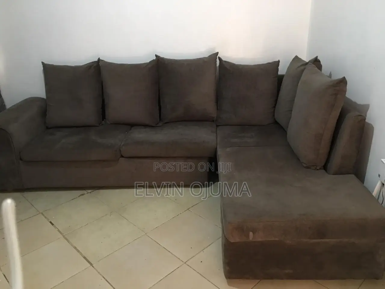 Clean 5-Seater L-Shaped Couch (Slightly Used)