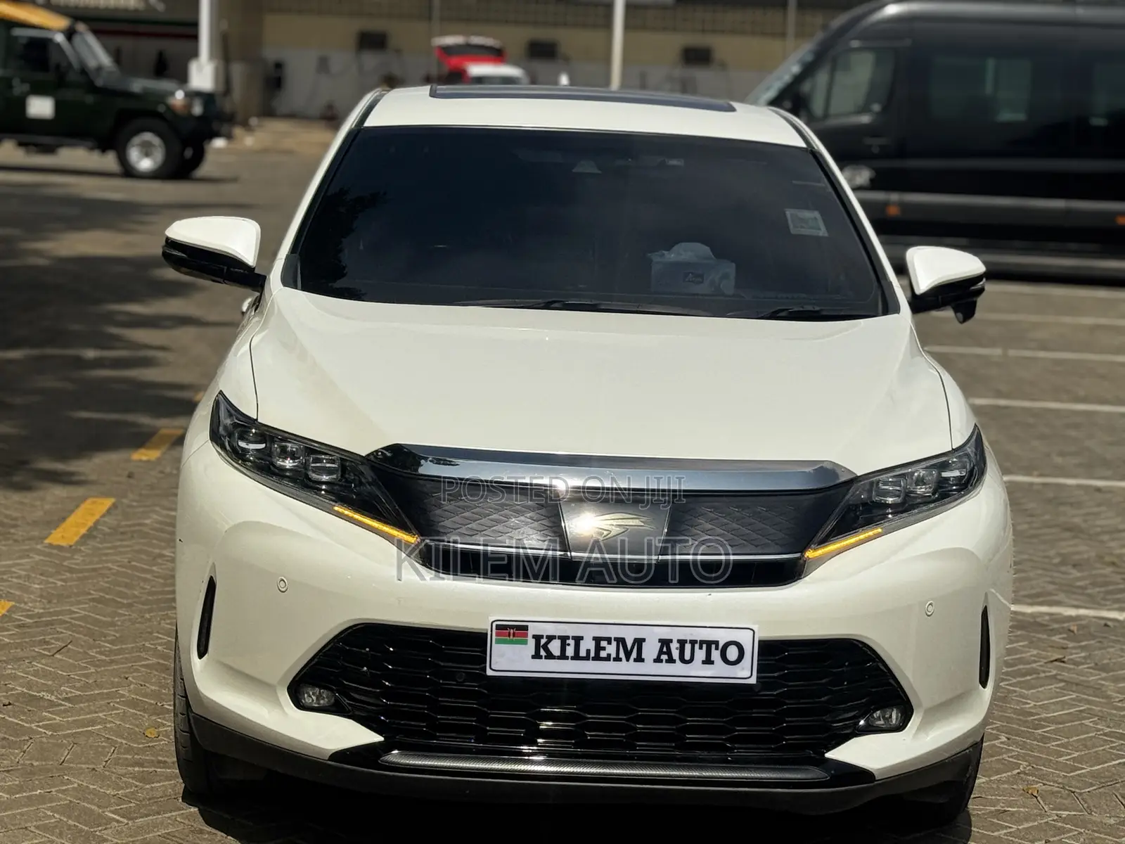 Toyota Harrier 2.0 2018 White