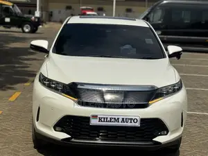 Toyota Harrier 2.0 2018 White