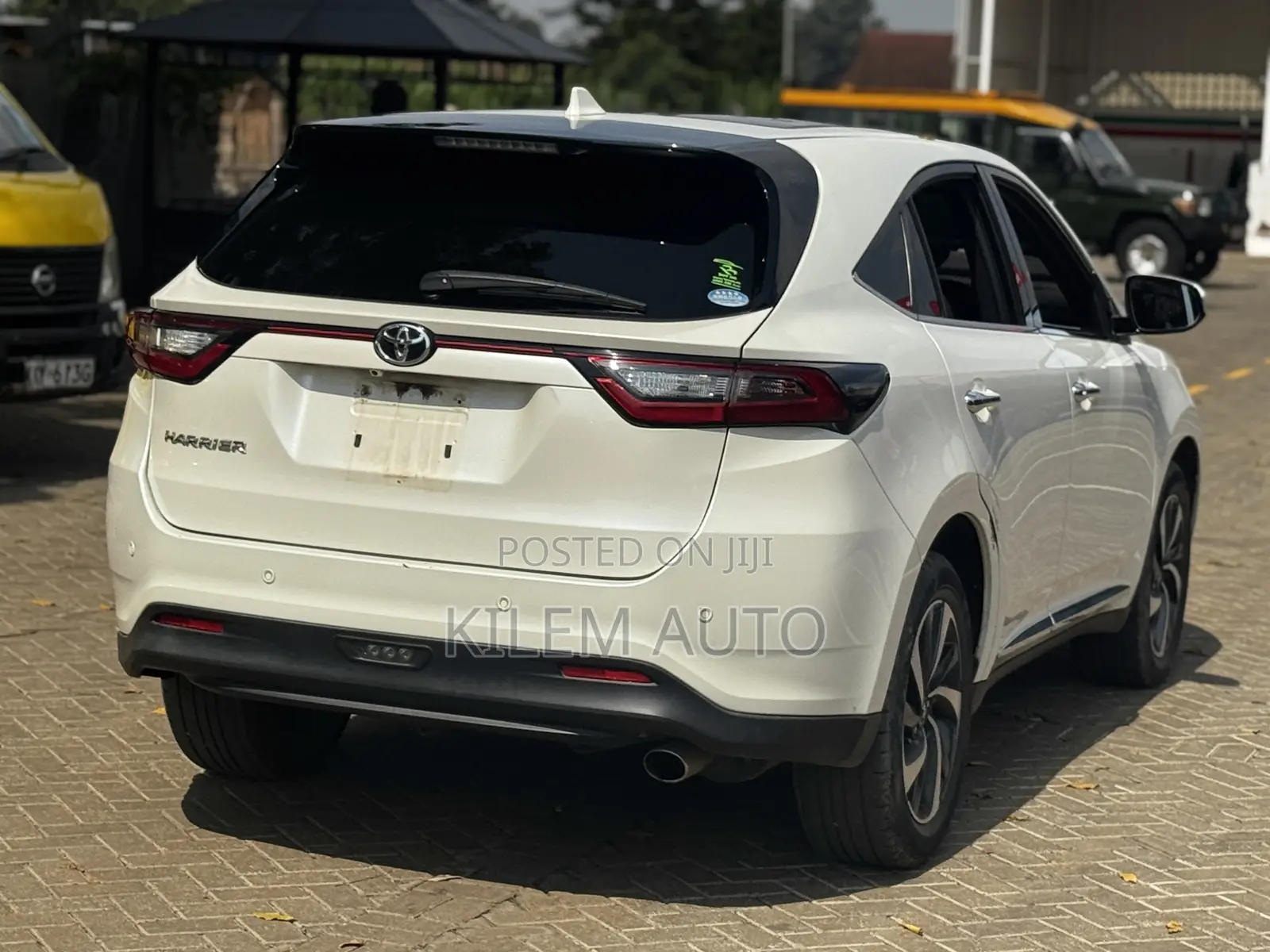 Toyota Harrier 2.0 2018 White