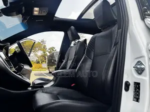 Toyota Harrier 2.0 2018 White