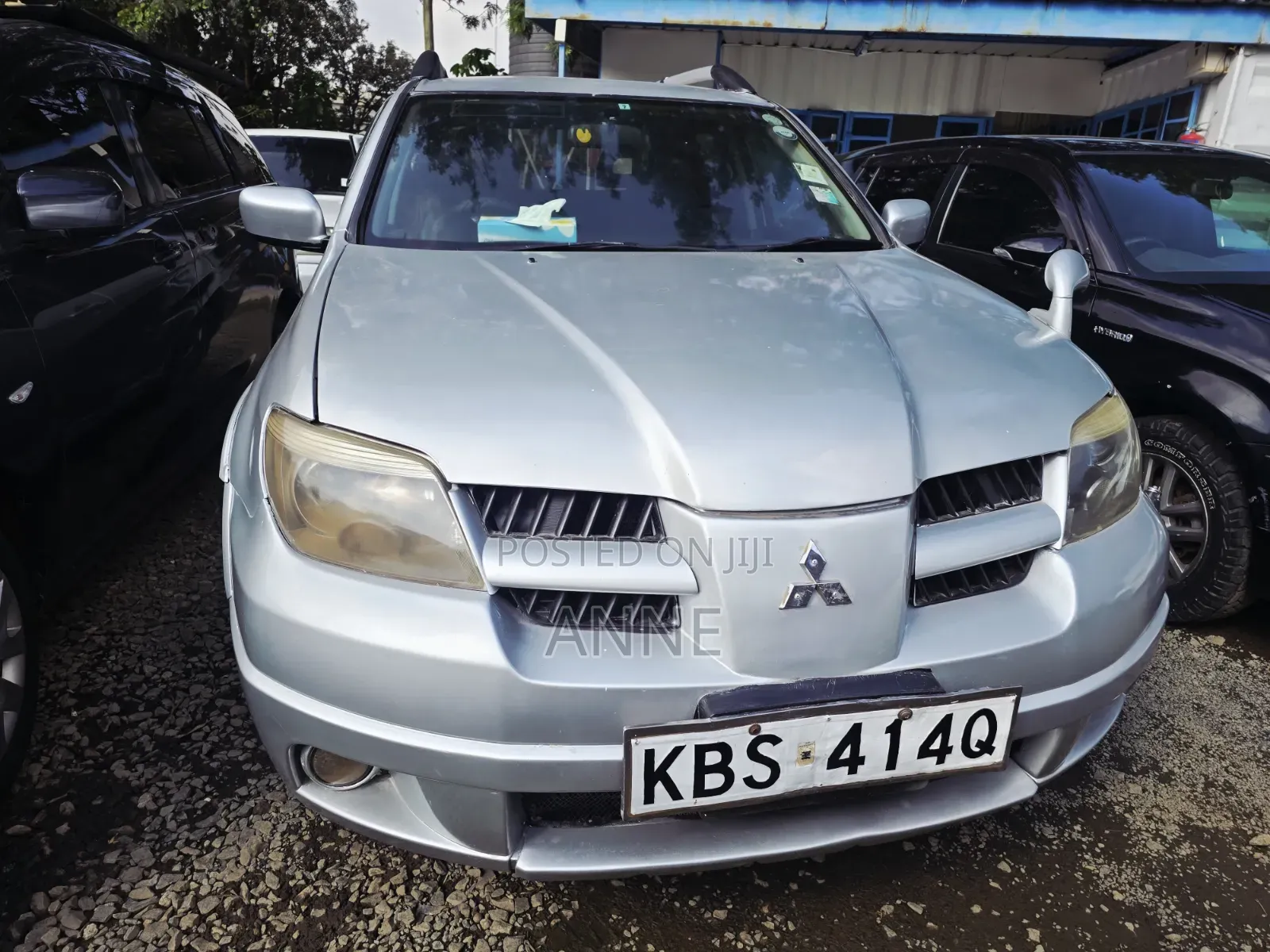 Mitsubishi Airtrek 2005 Silver