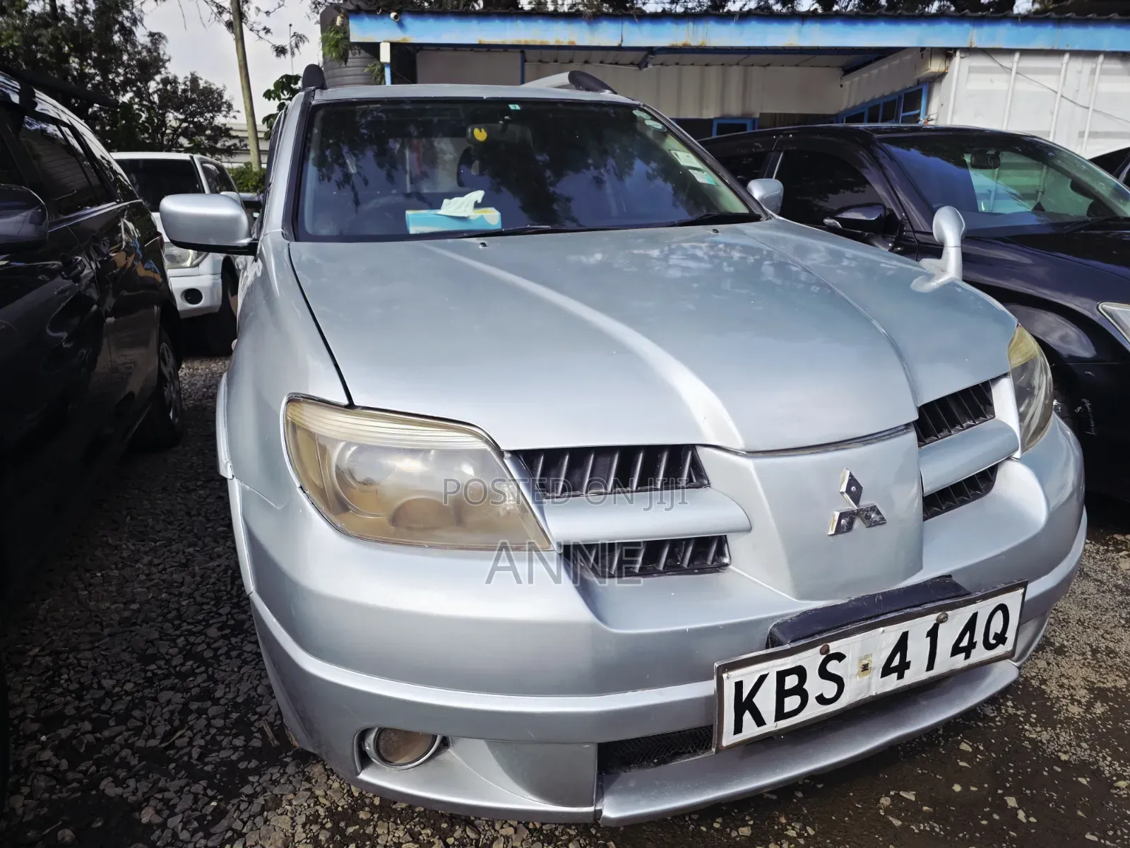 Mitsubishi Airtrek 2005 Silver
