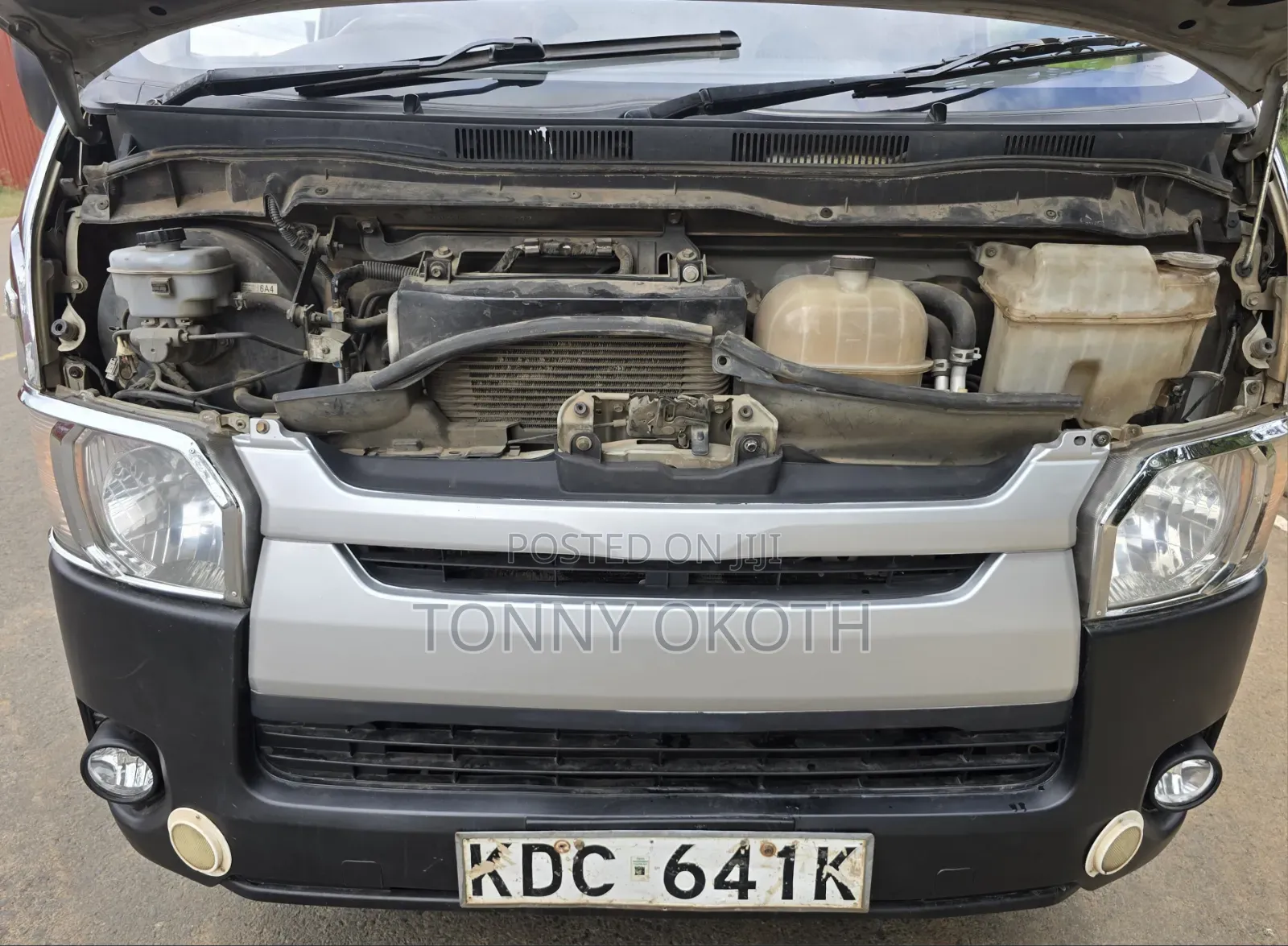 Toyota Grand HiAce 2014 White