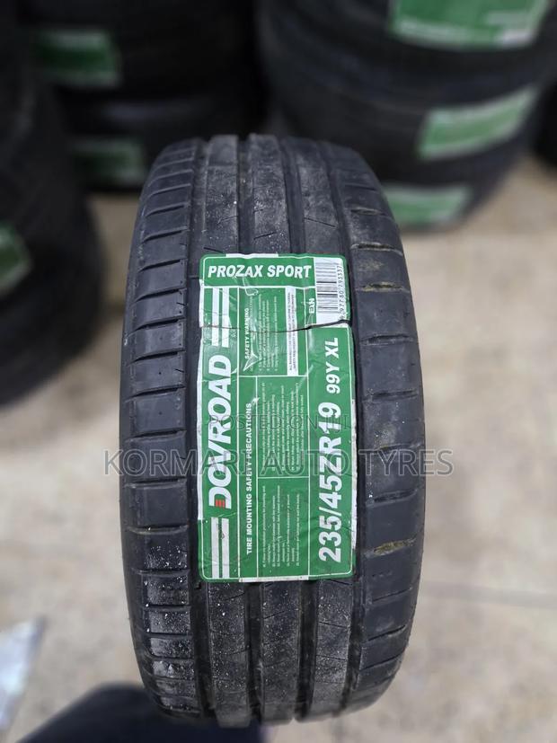 235/45r19 Dovroad Tyre