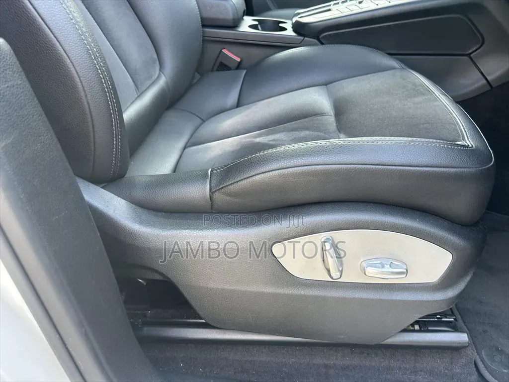 Porsche Macan S 2020 White