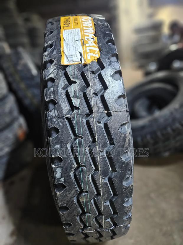 11r22.5 Townhall Tyre - thumbnail 2