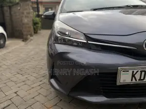 Toyota Vitz 2016 Gray