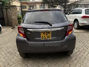 Toyota Vitz 2016 Gray