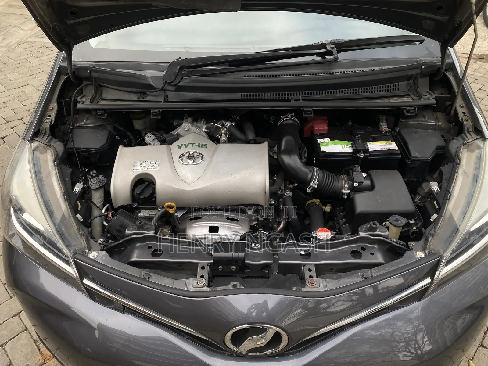 Toyota Vitz 2016 Gray