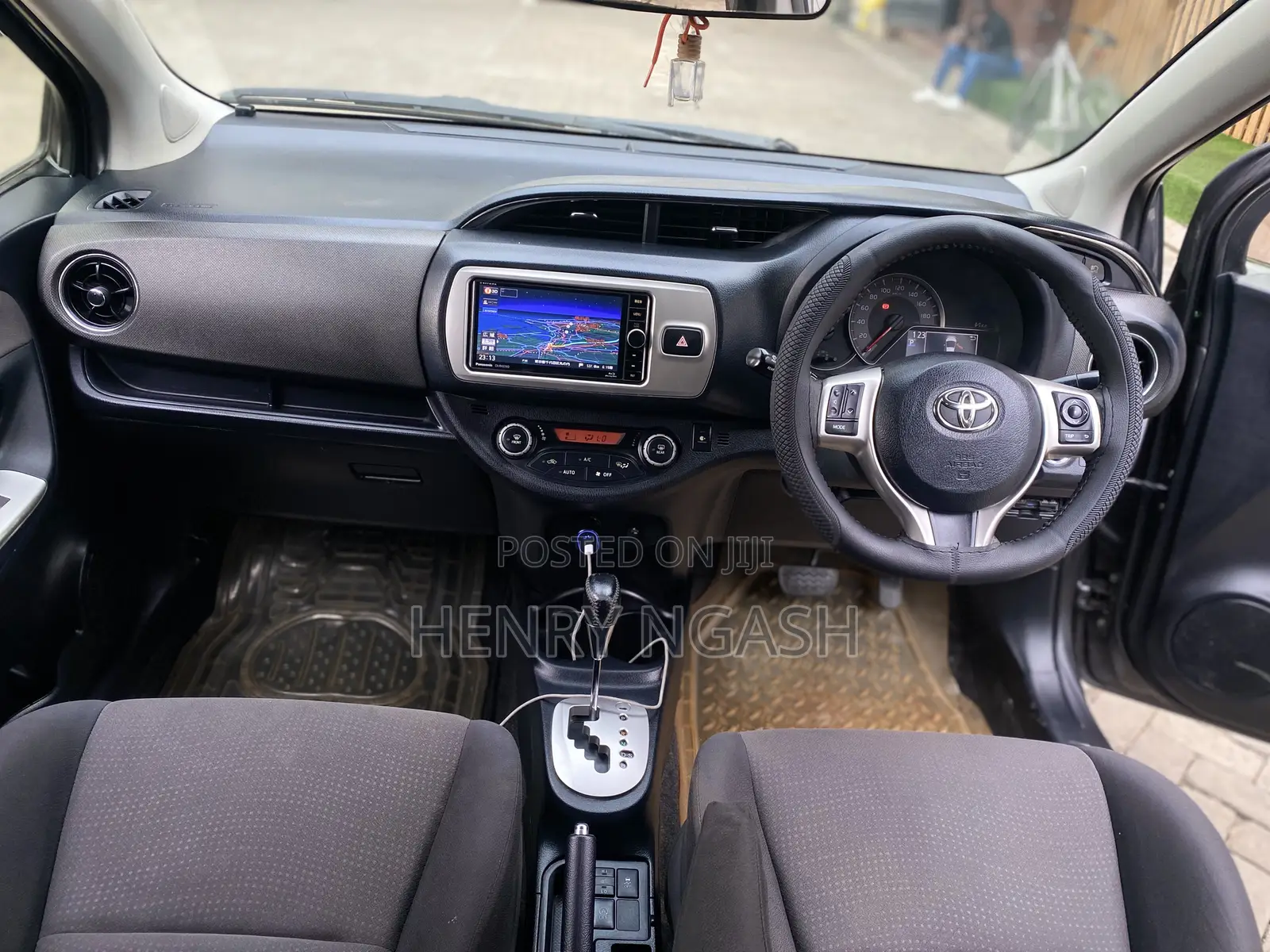 Toyota Vitz 2016 Gray