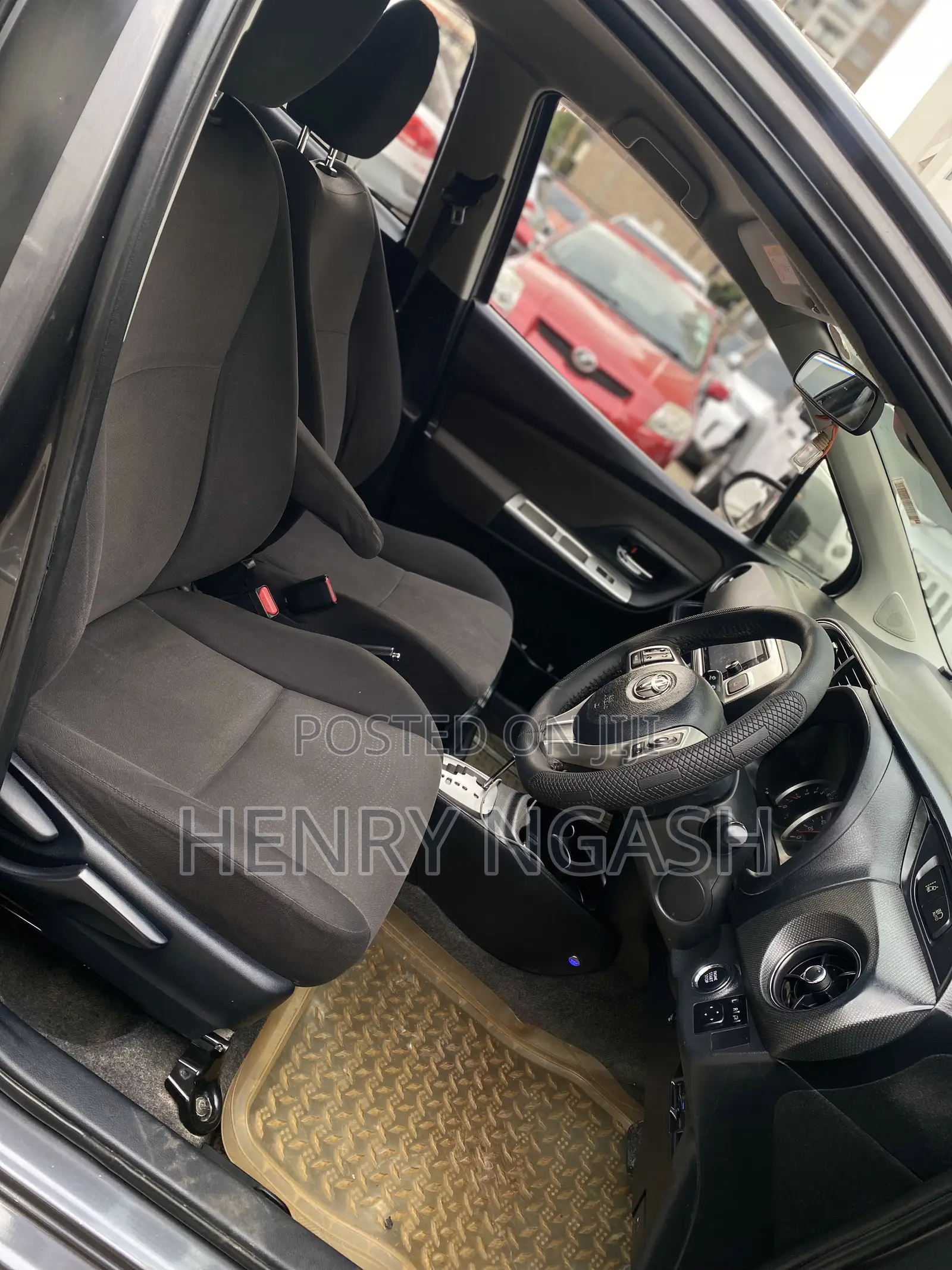 Toyota Vitz 2016 Gray
