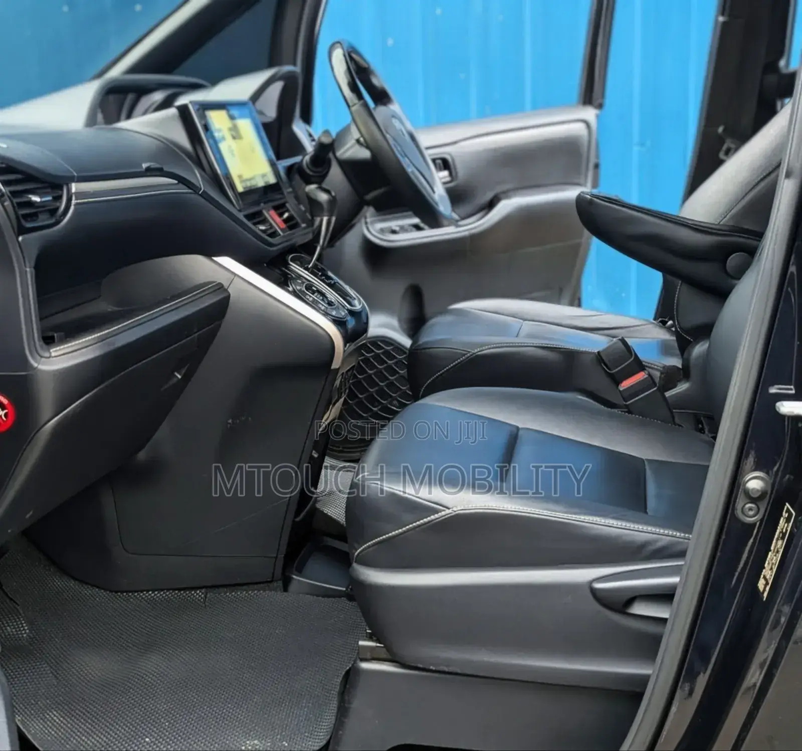 Toyota Esquire 2016 Black