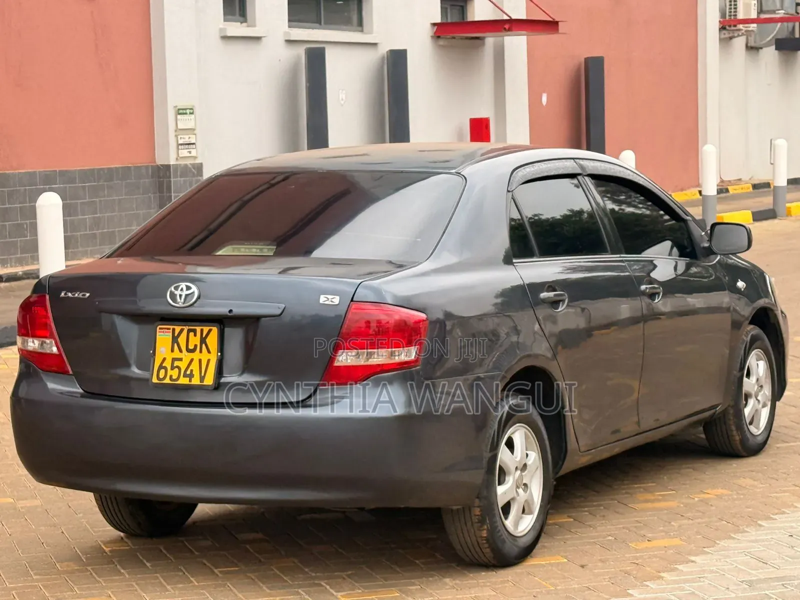 Toyota Axio 2010 Black