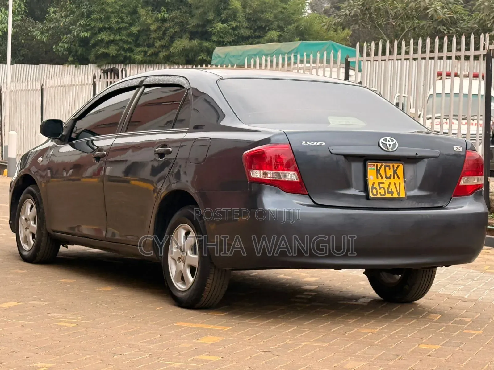 Toyota Axio 2010 Black