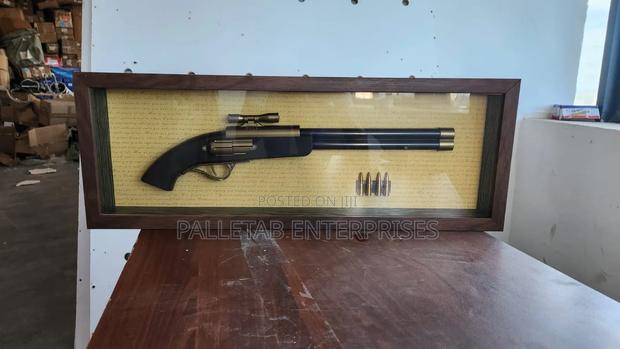2 Gun 16 Bullets Wall Decor - thumbnail 3