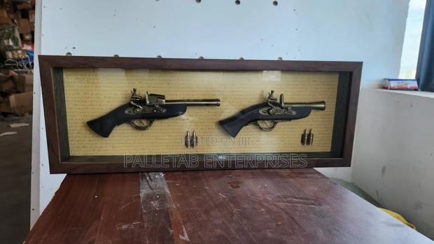2 Gun 16 Bullets Wall Decor - thumbnail 4