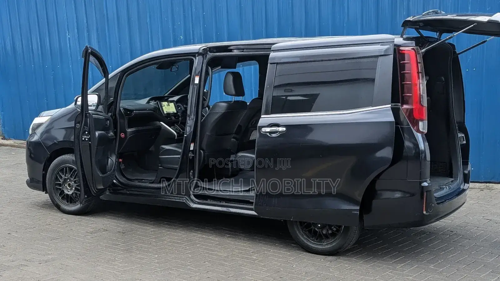 Toyota Esquire 2016 Black