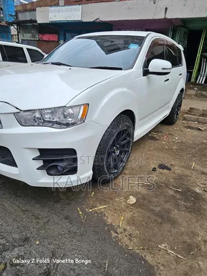 Mitsubishi Outlander 2010 White